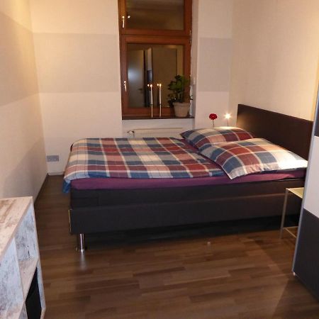 Weiss-Ferienwohnung เควดลินบวร์ก ภายนอก รูปภาพ