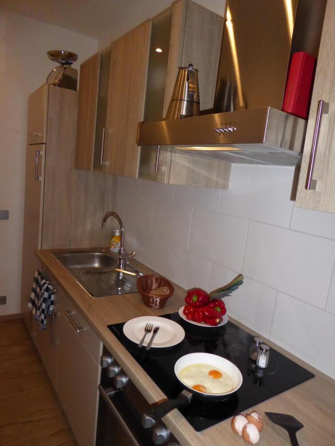 Weiss-Ferienwohnung เควดลินบวร์ก ภายนอก รูปภาพ