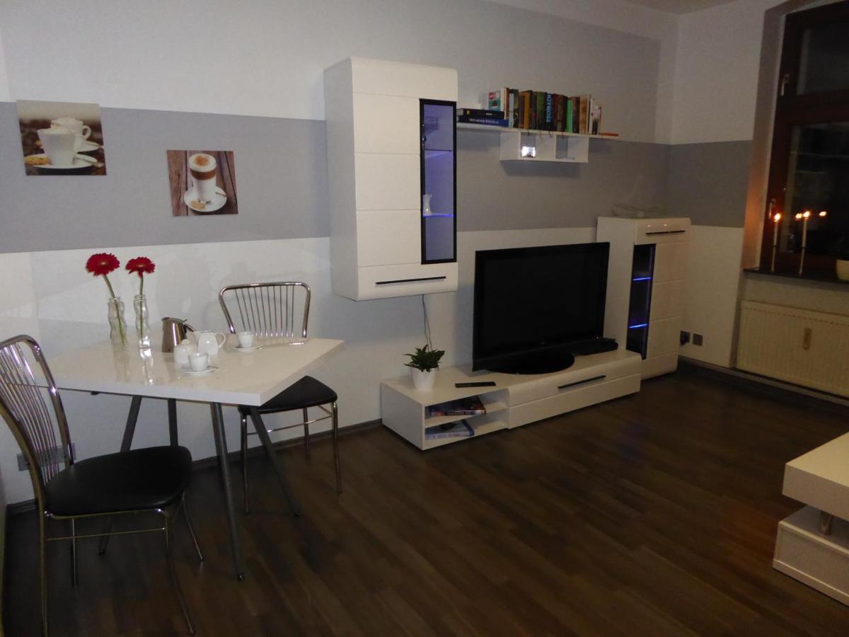 Weiss-Ferienwohnung เควดลินบวร์ก ภายนอก รูปภาพ