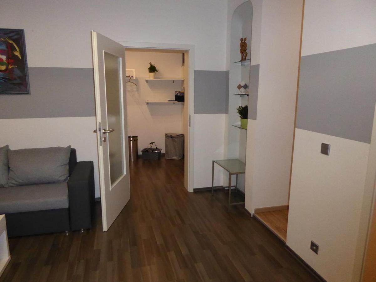 Weiss-Ferienwohnung เควดลินบวร์ก ภายนอก รูปภาพ
