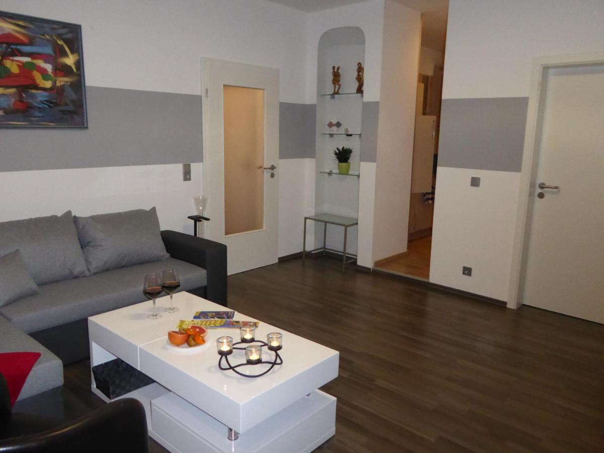 Weiss-Ferienwohnung เควดลินบวร์ก ภายนอก รูปภาพ